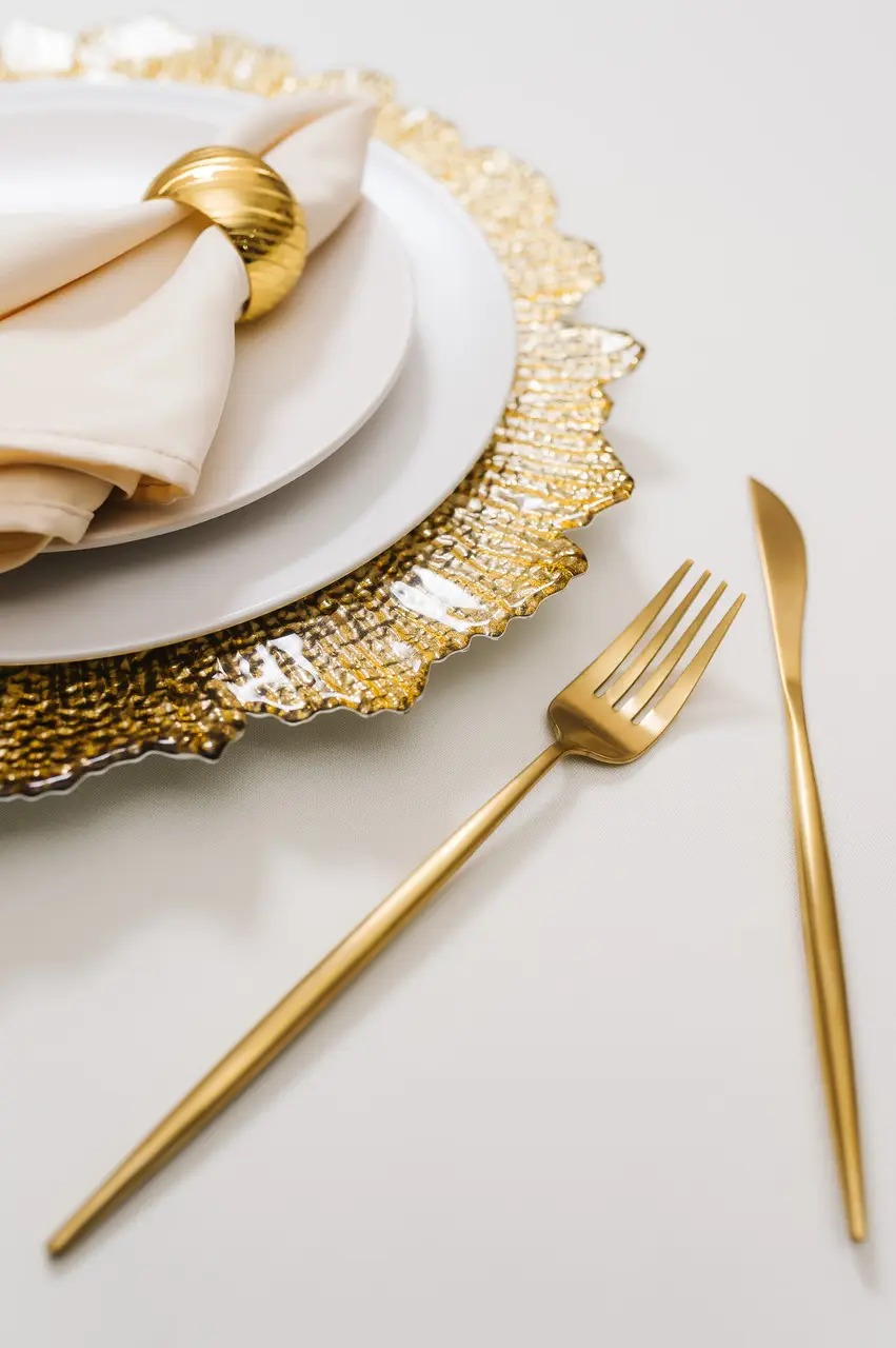 Stylowa przestrzeń restauracji Lunarcrestforge